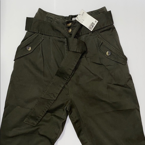 🎉 H&M Green Belted Pants - Picture 3 of 6
